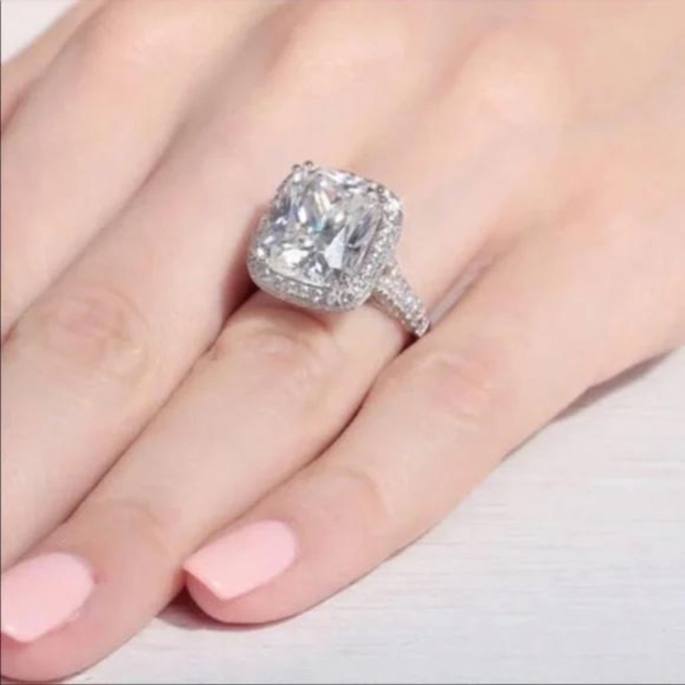 ENGAGEMENT 925 STERLING SILVER DIAMOND DOME RING, CUTE RING, SHINY RING. - Picture 2 of 6